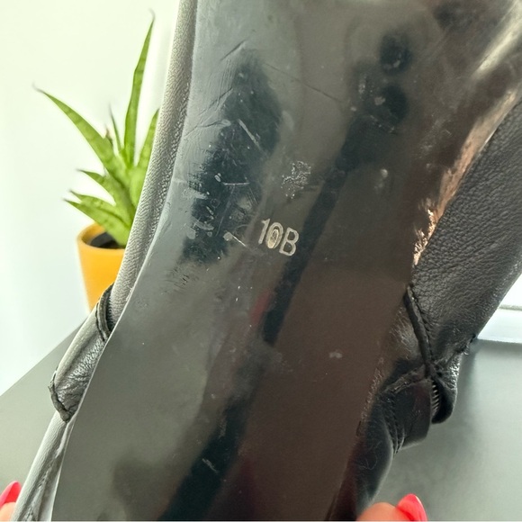 Ralph Lauren black leather Laurie pointed toe high heel ankle boots - size 10 - Picture 7 of 7